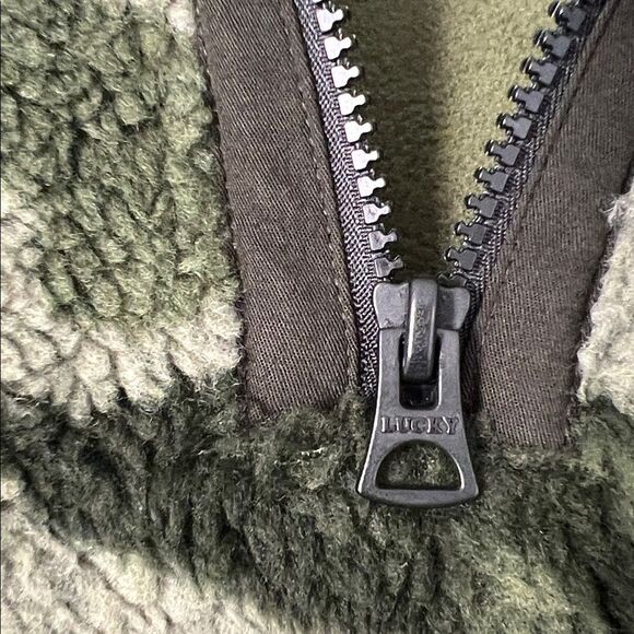 Lucky Brand Green Camouflage Sherpa 1/4 Zip Pullover hoodie  in Size M - Picture 8 of 15